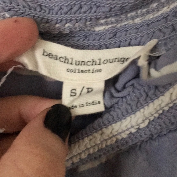 Cute Spring Top! - Picture 2 of 2